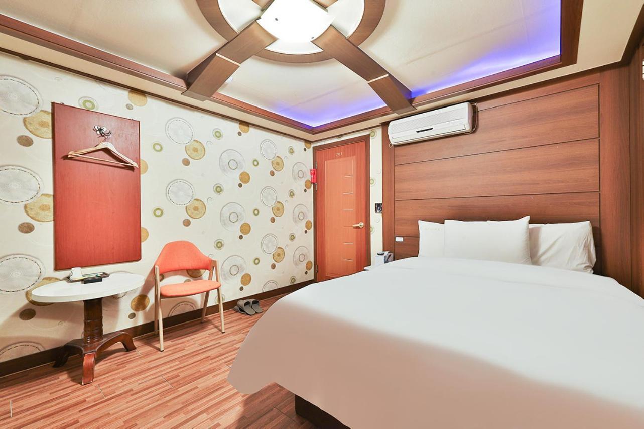 Picasso Motel Seul Dış mekan fotoğraf