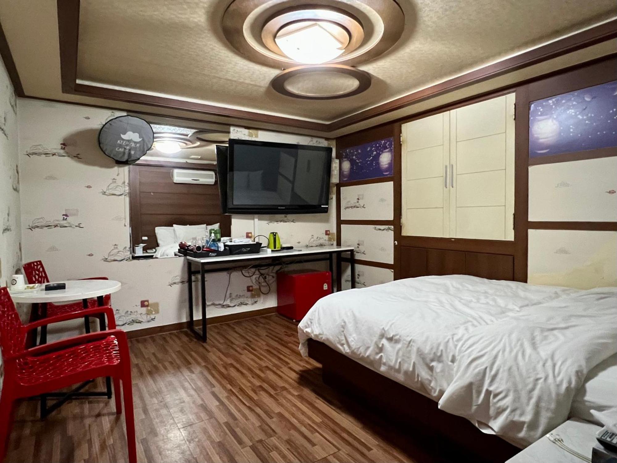 Picasso Motel Seul Dış mekan fotoğraf