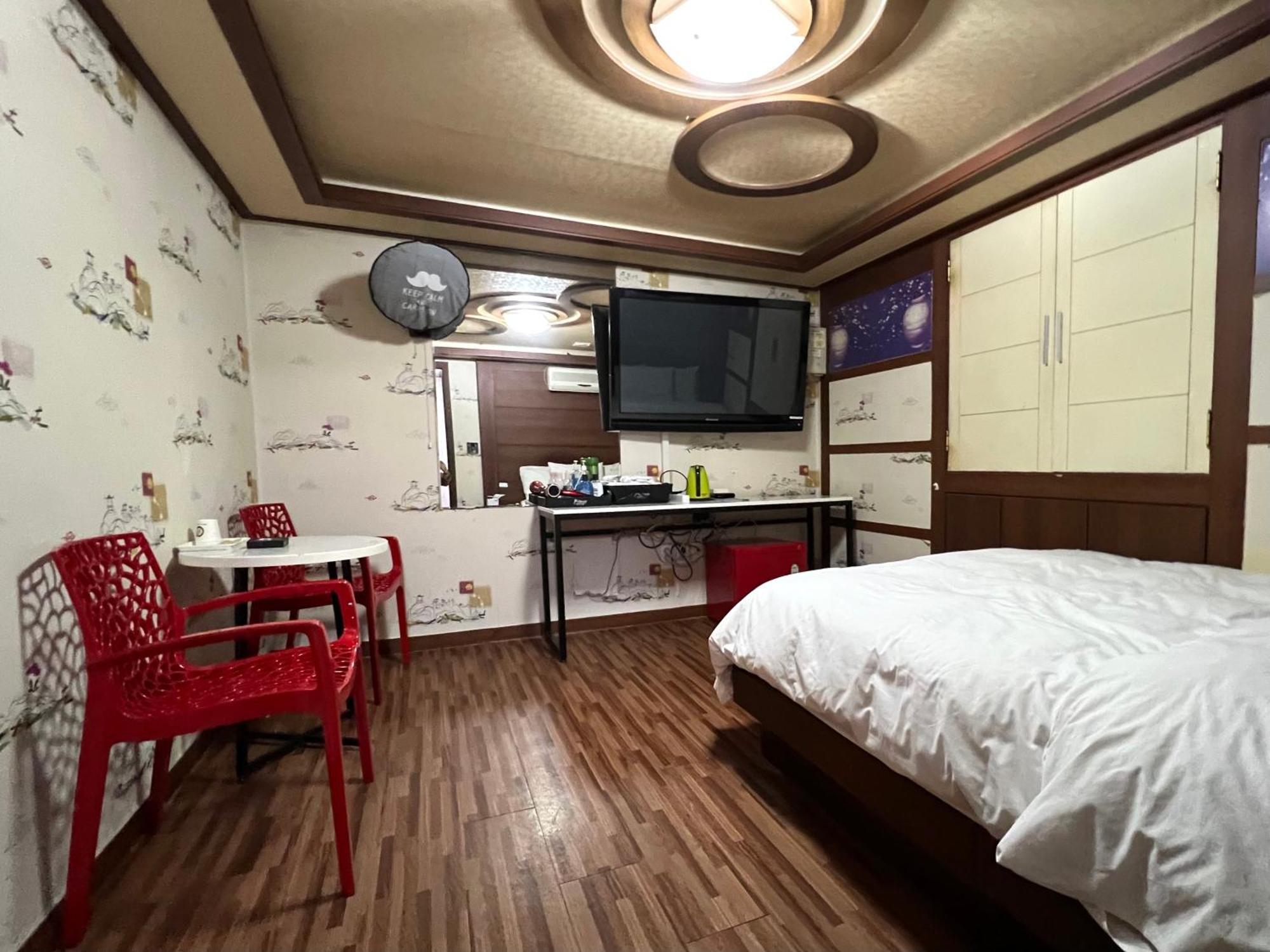 Picasso Motel Seul Dış mekan fotoğraf