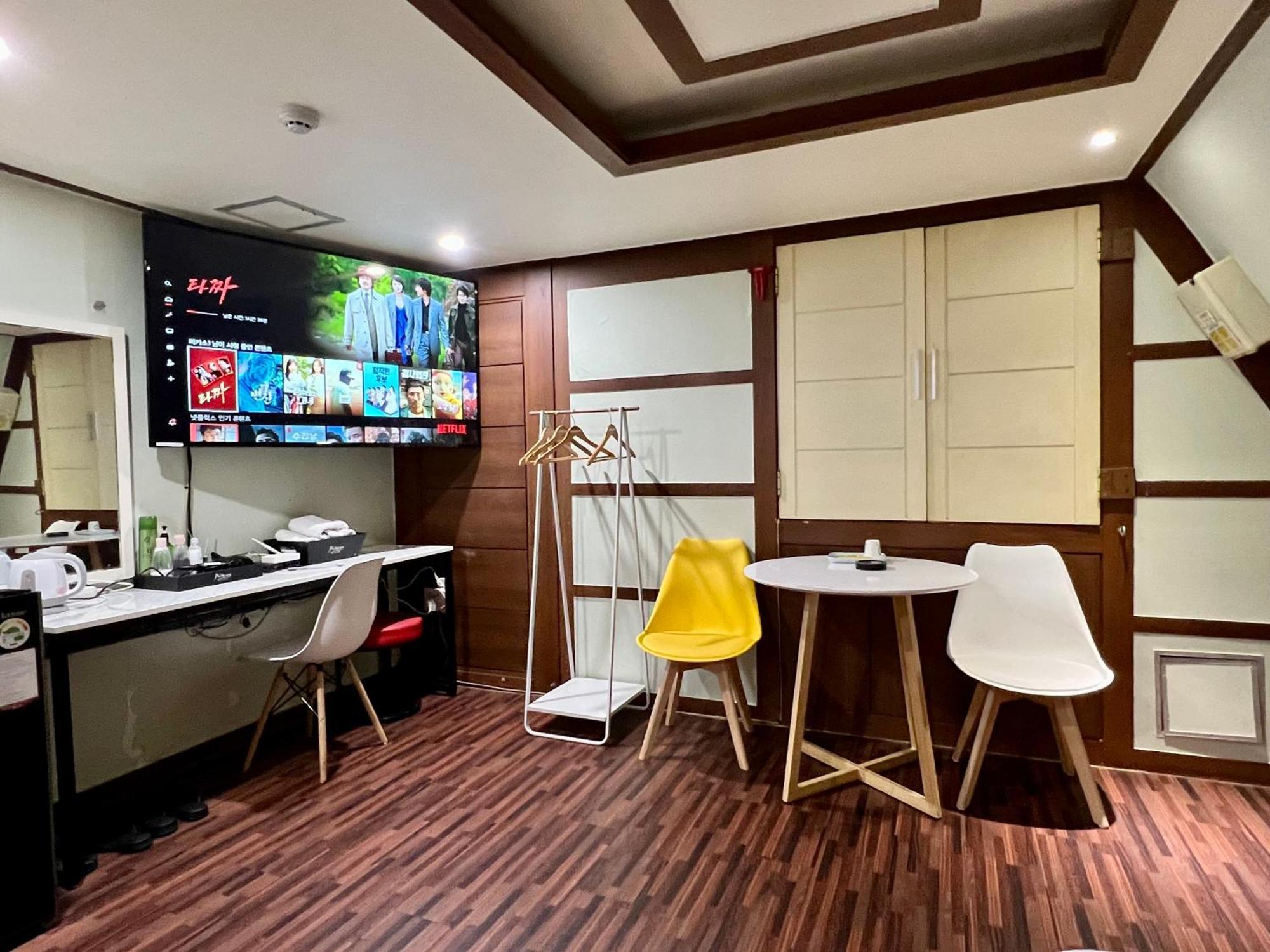 Picasso Motel Seul Dış mekan fotoğraf