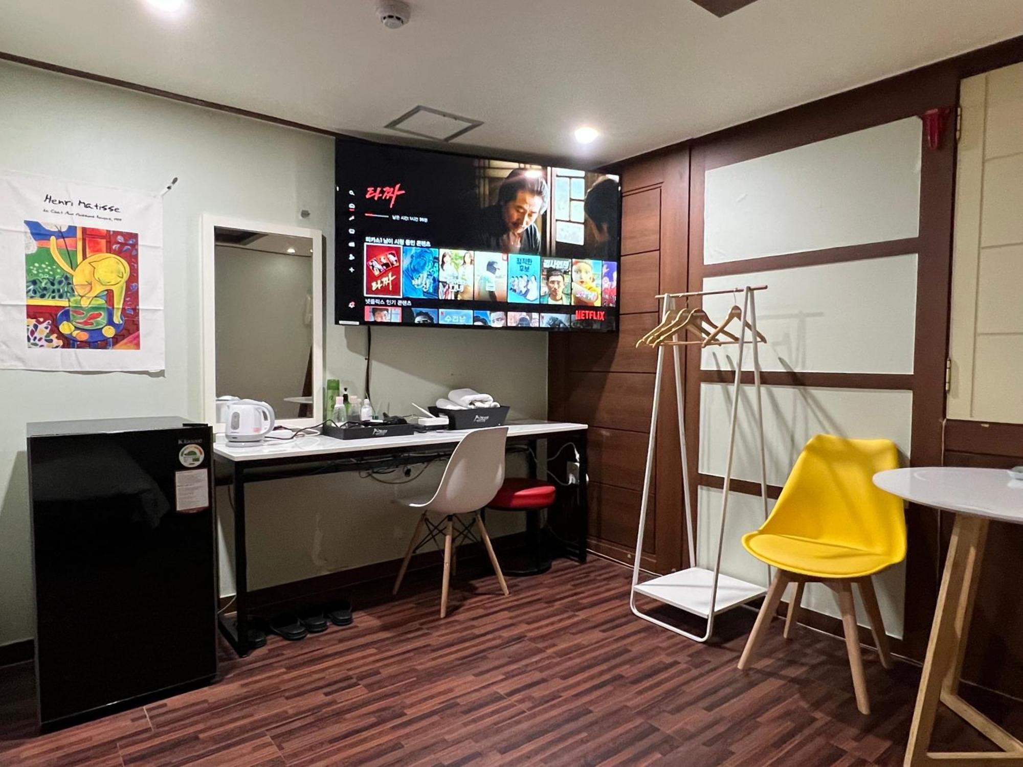 Picasso Motel Seul Dış mekan fotoğraf
